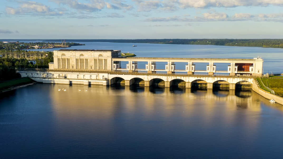 ¿Deben los concesionarios de agua satisfacer el canon hidroeléctrico?